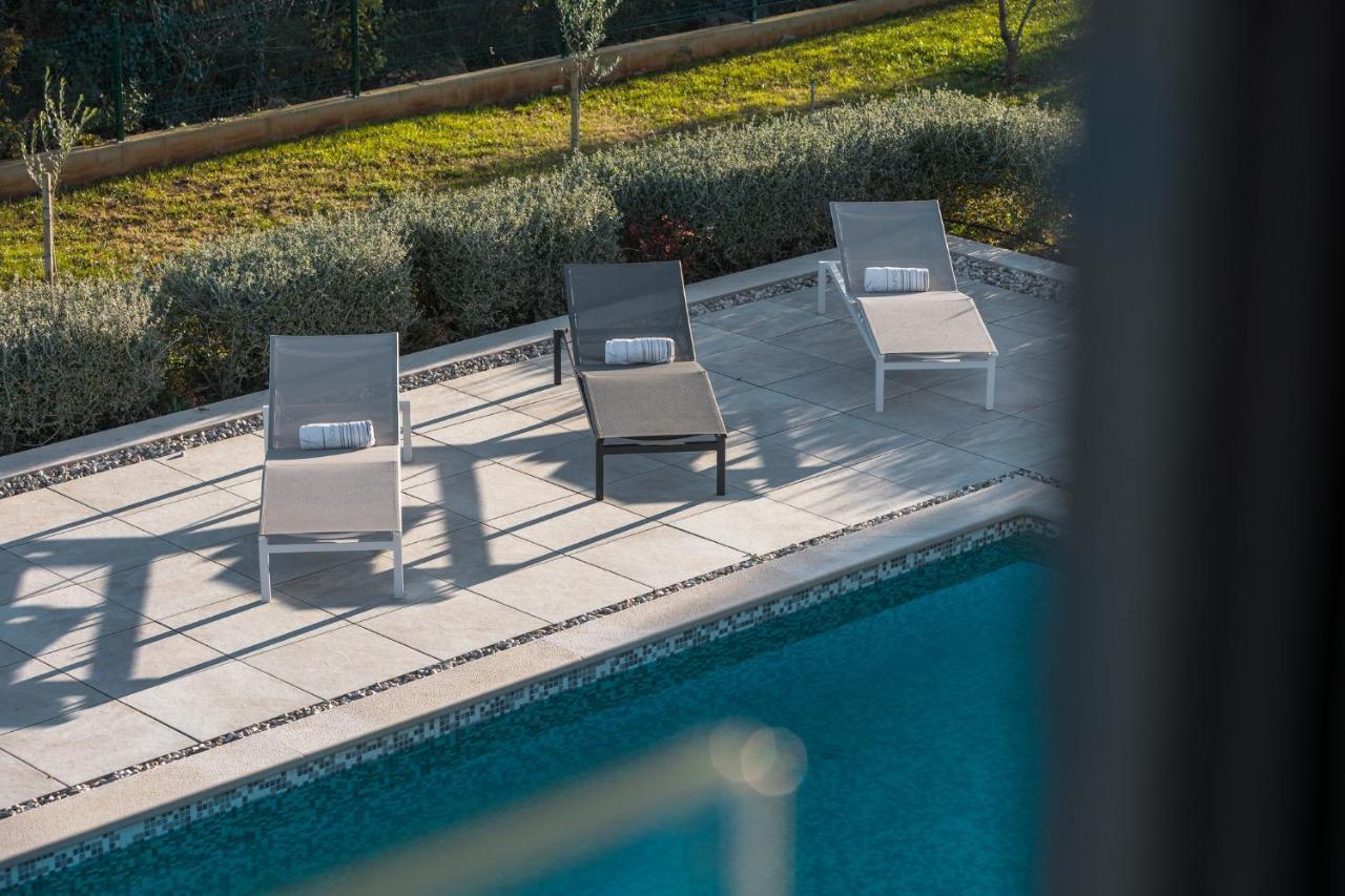 Martincic Residence - 5 Stars Luxury With Pool Heating On 4000M2 Rakalj Exteriér fotografie